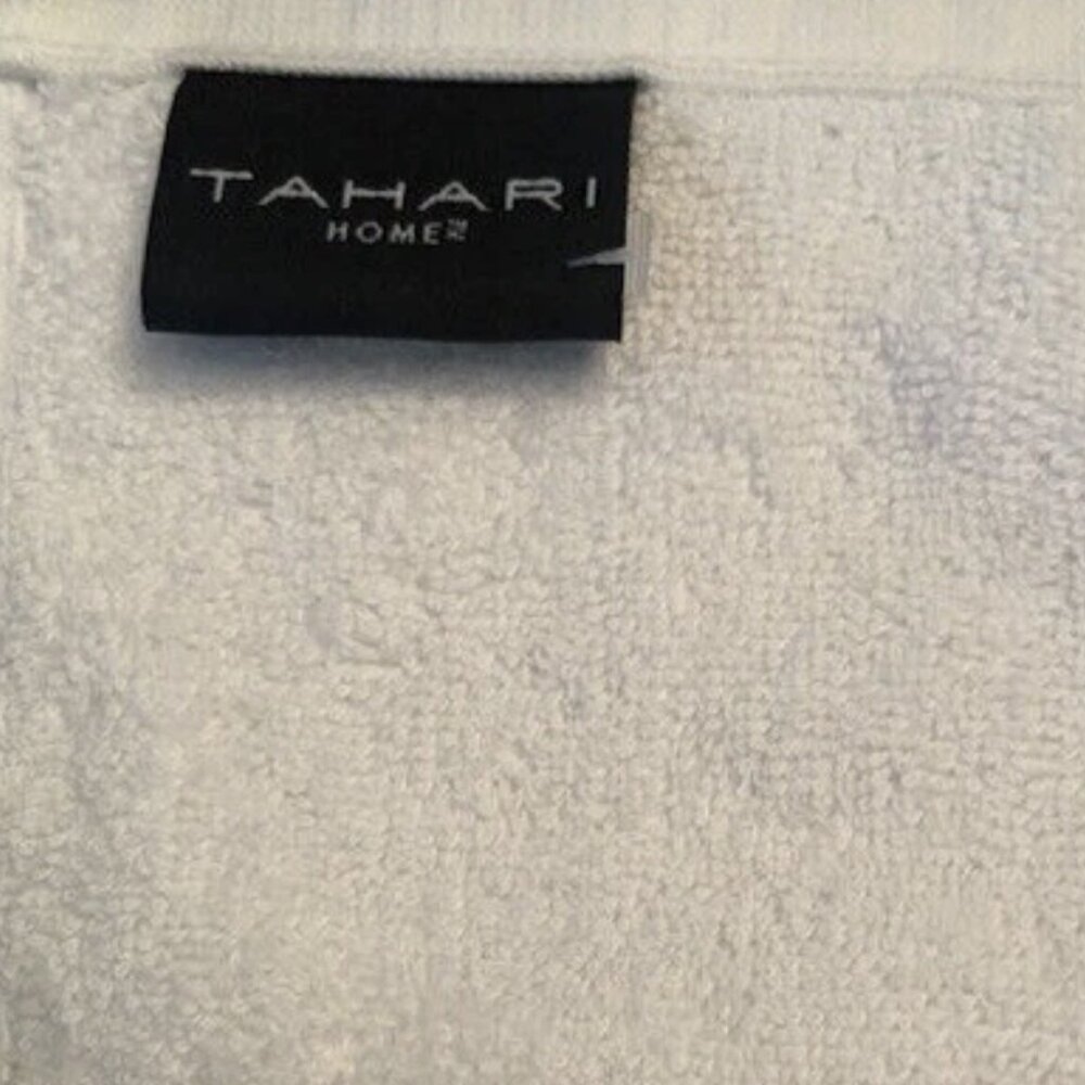 Tahari Home White Sparkly Accent Bathroom Bath Towel White Gold Stripes 30x54 - Picture 3 of 6